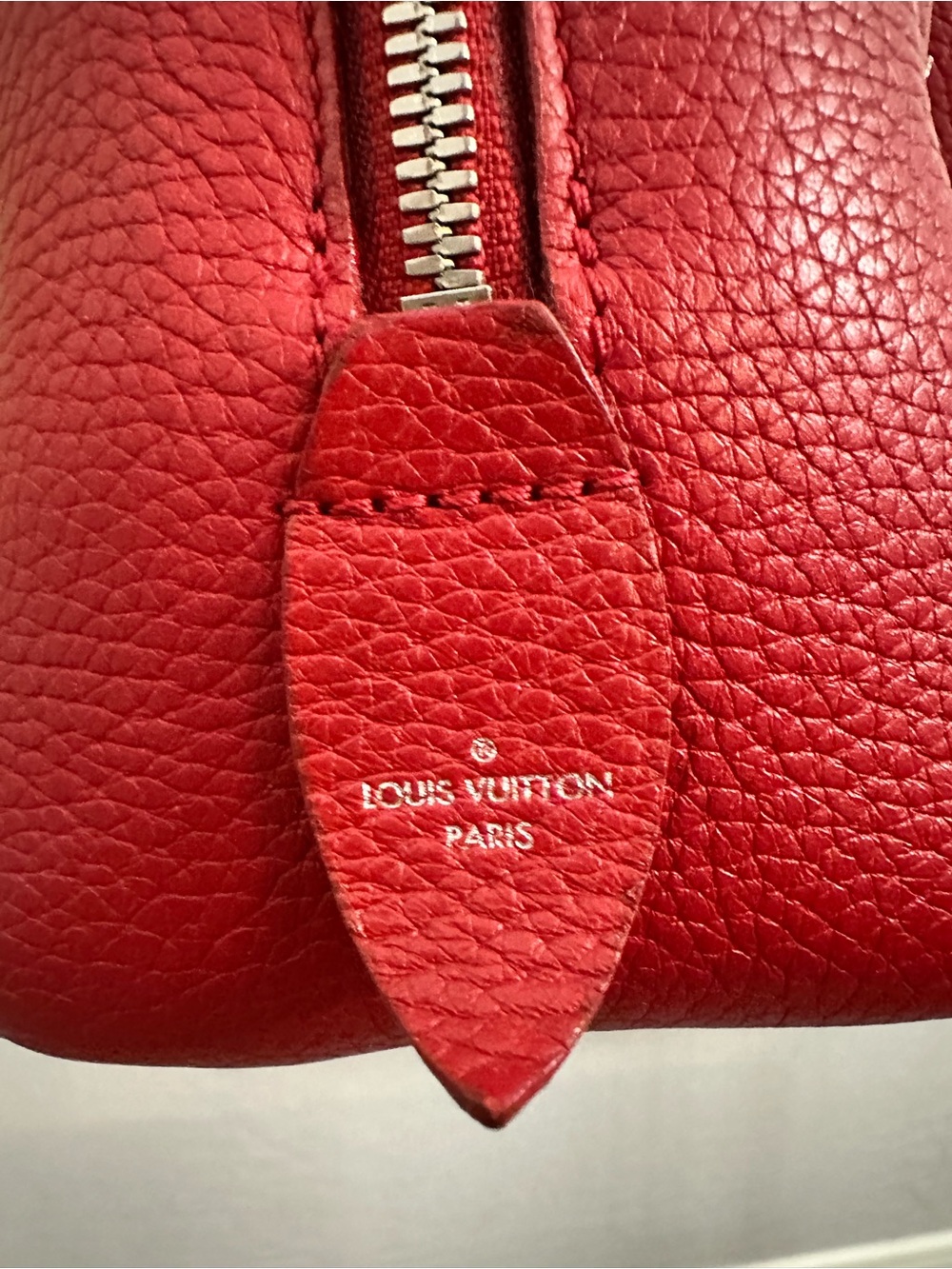 Louis Vuitton Dora Soft Handbag Taurillon Leather BB - Picture 4 of 9